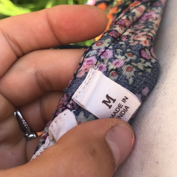 Colorful fun floral romper - Picture 5 of 6